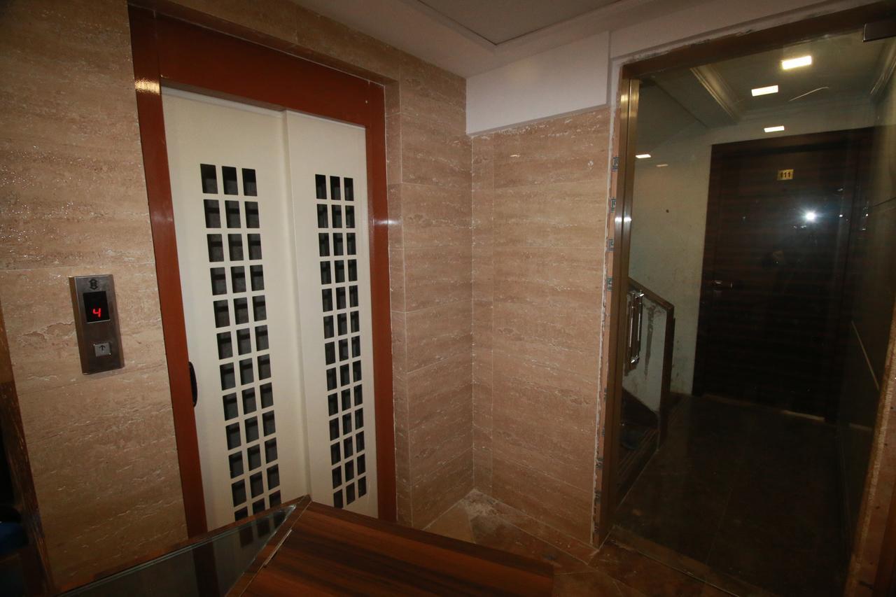 Hotel Alfa International Near Nanavati Hospital Mumbai Near Airport Mumbai Near Juhu Beach Eksteriør bilde