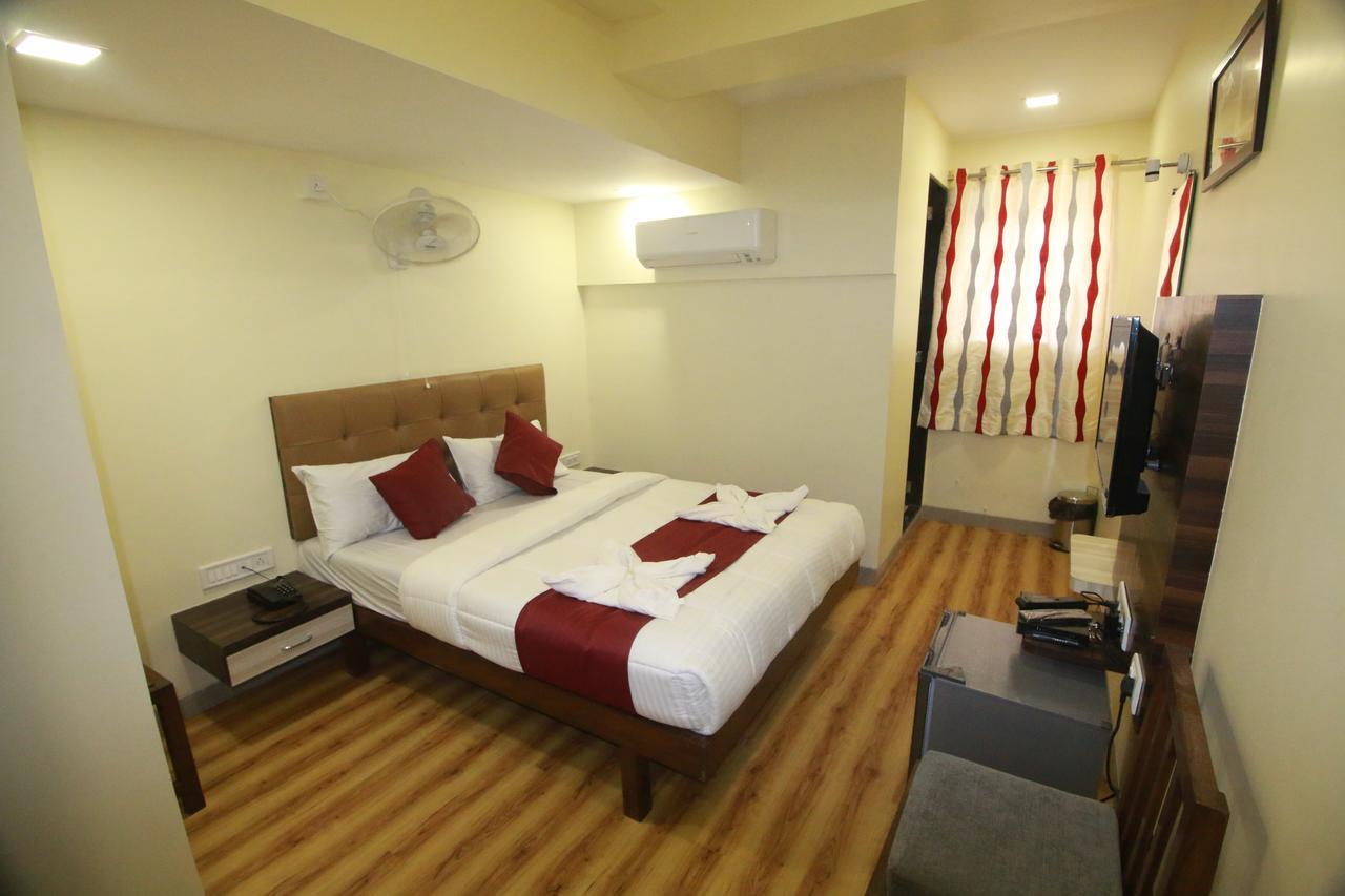 Hotel Alfa International Near Nanavati Hospital Mumbai Near Airport Mumbai Near Juhu Beach Eksteriør bilde