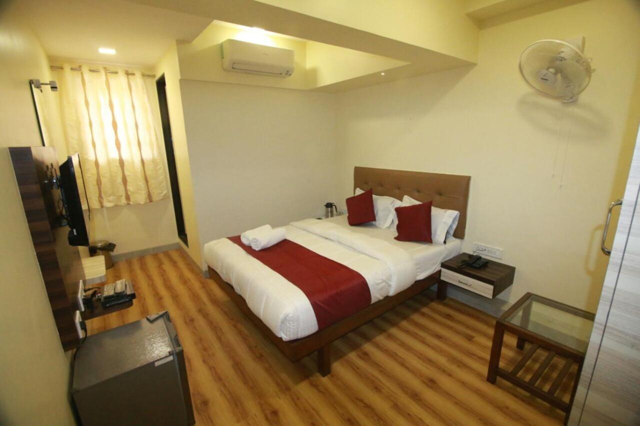 Hotel Alfa International Near Nanavati Hospital Mumbai Near Airport Mumbai Near Juhu Beach Eksteriør bilde