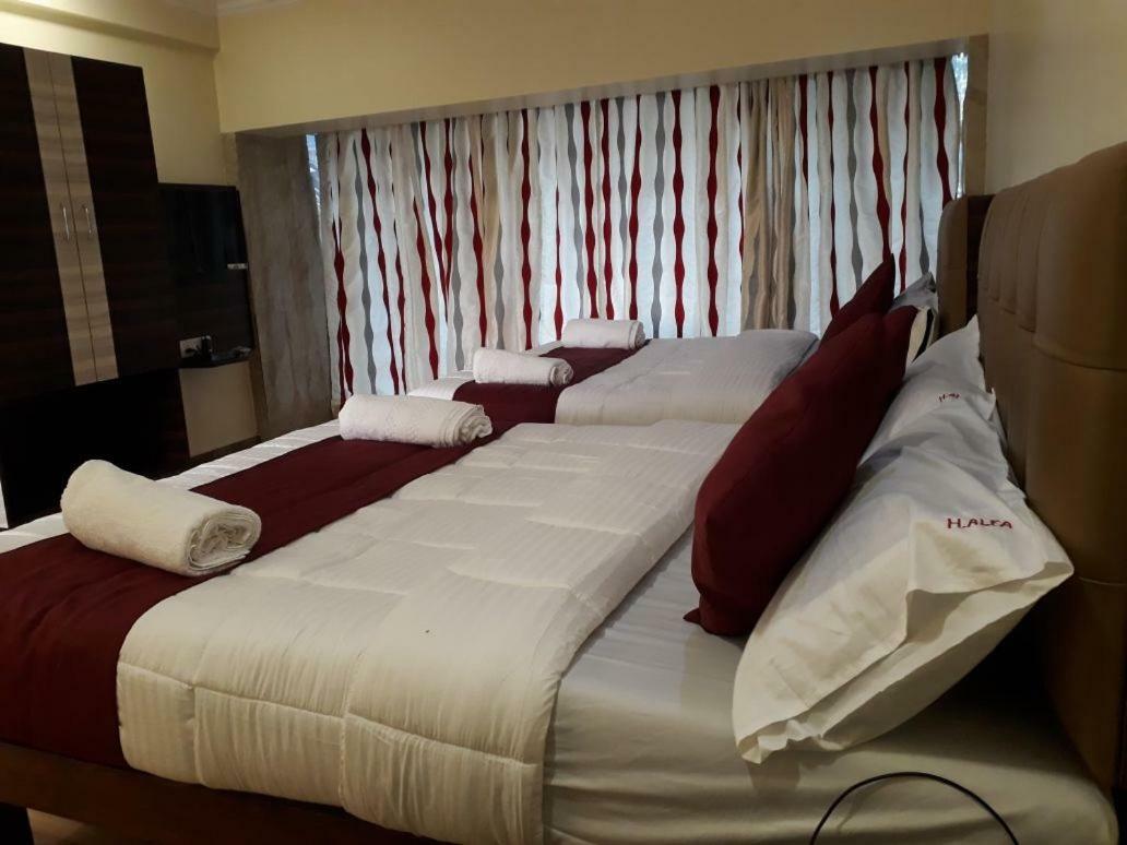 Hotel Alfa International Near Nanavati Hospital Mumbai Near Airport Mumbai Near Juhu Beach Eksteriør bilde